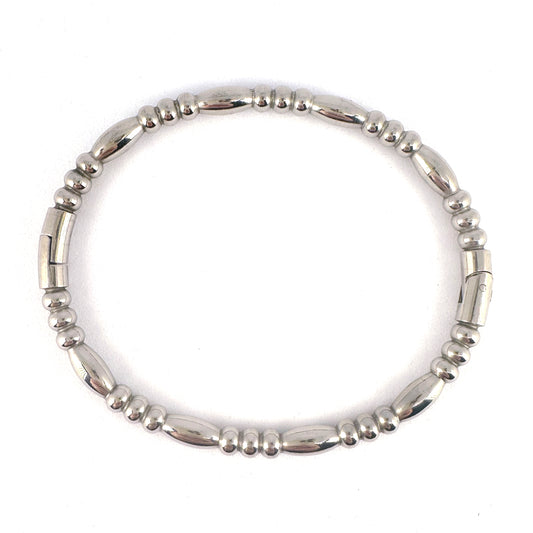 Isabella Bangle